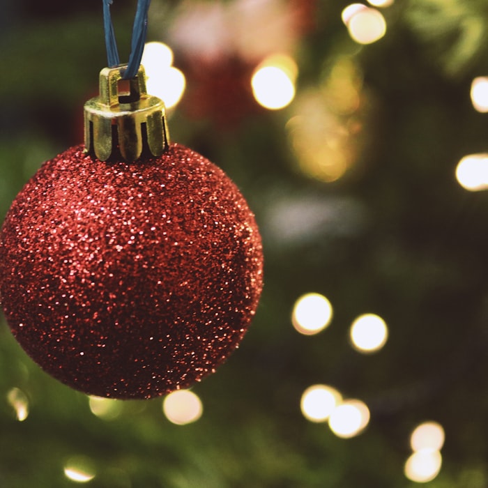 CHRISTMAS BALLS BY 6